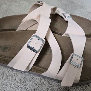 Birkenstock Women's Pink Sandals